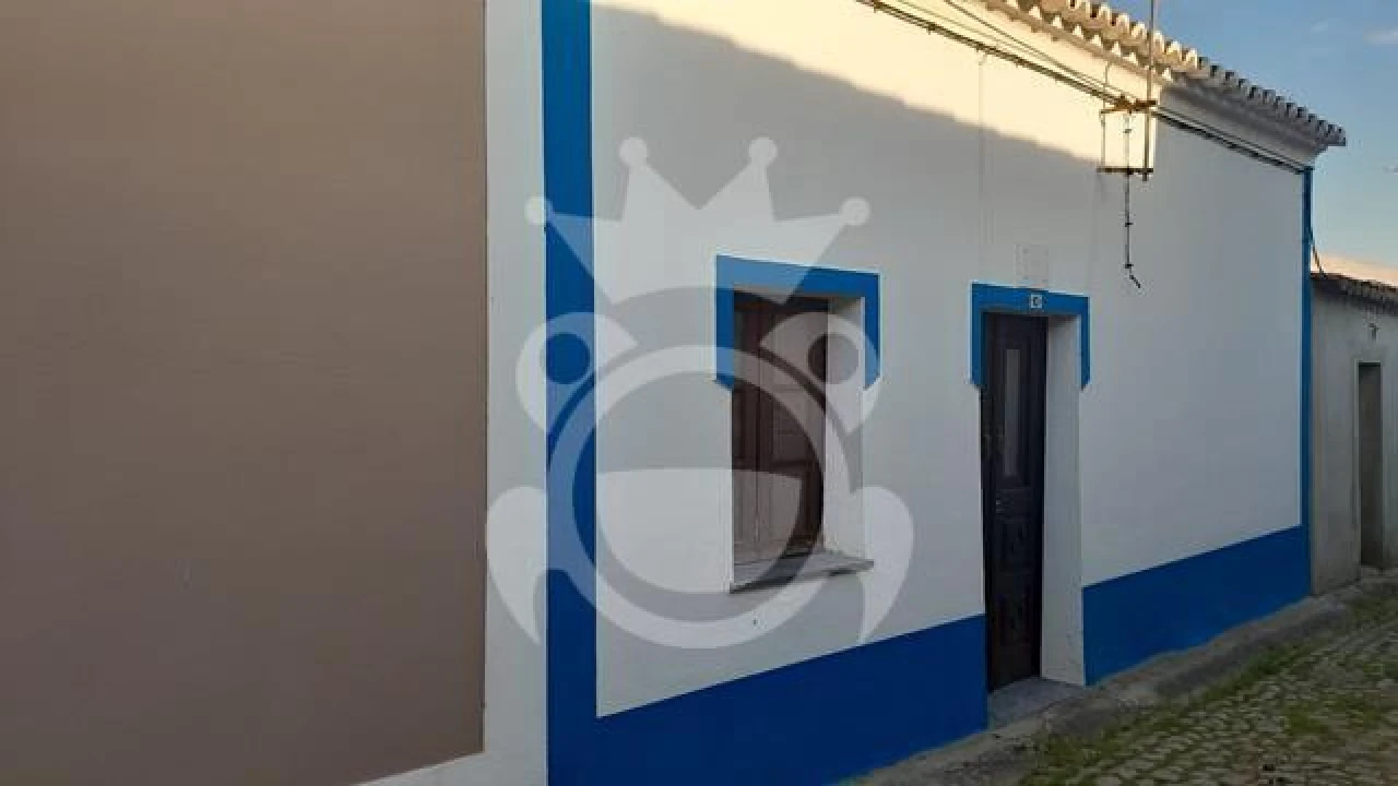 Moradia T3 para Venda em Corval Foto 1