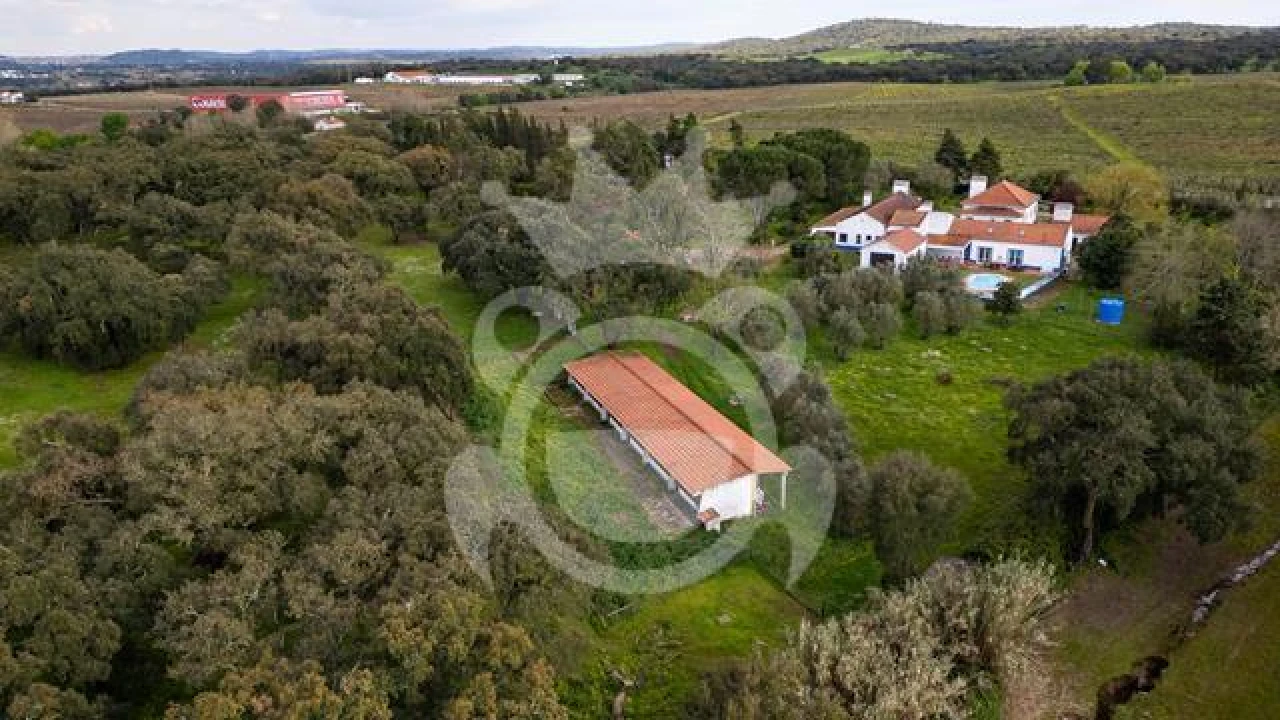 Quinta T8 para Venda em Nossa Senhora da Vila, Nossa Senhora do Bispo e Silveiras Foto 6