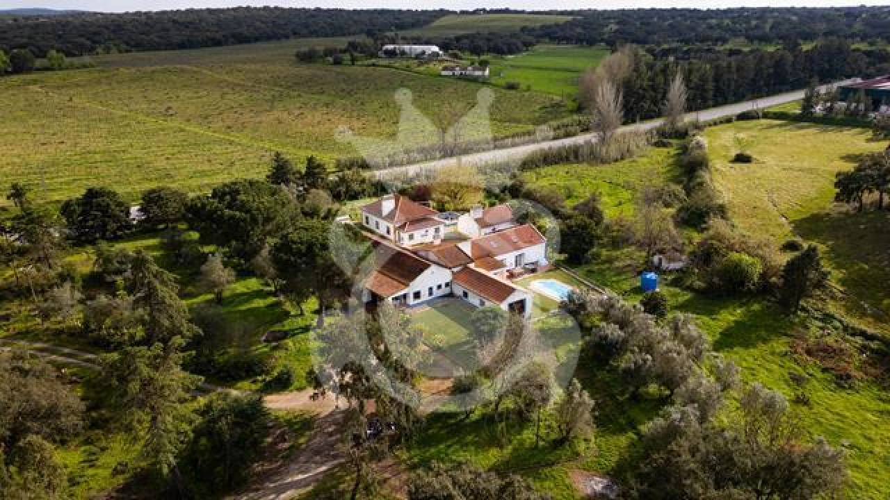 Quinta T8 para Venda em Nossa Senhora da Vila, Nossa Senhora do Bispo e Silveiras Foto 3