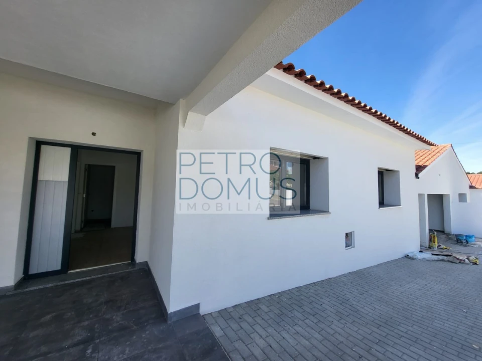 Moradia T3 para Venda em Marrazes e Barosa Foto 4