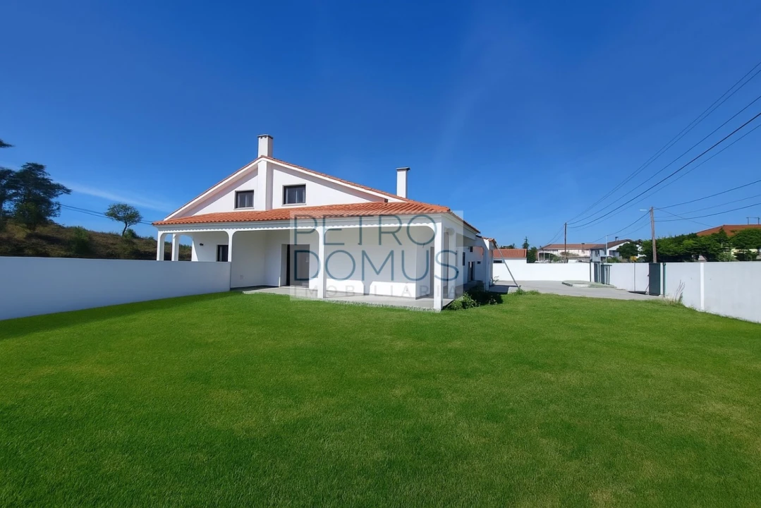 Moradia T3 para Venda em Marrazes e Barosa Foto 2