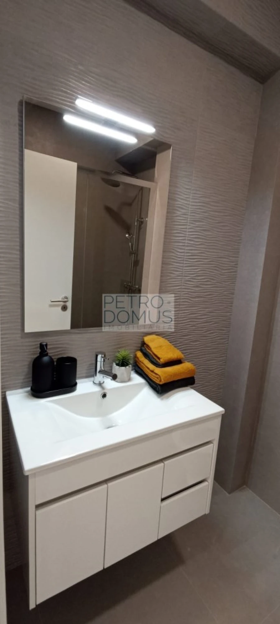 Apartamento T3 para Venda em Benfica Foto 2