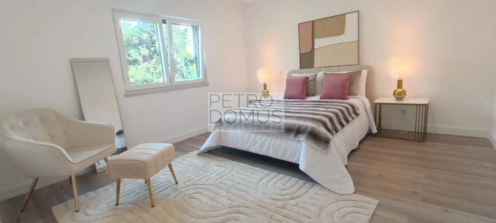 Apartamento T3 para Venda em Benfica Foto 1