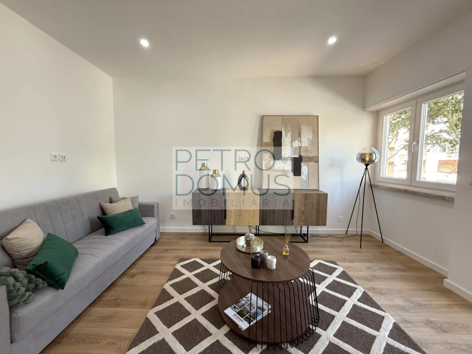 Apartamento T3 para Venda em Benfica Foto 7