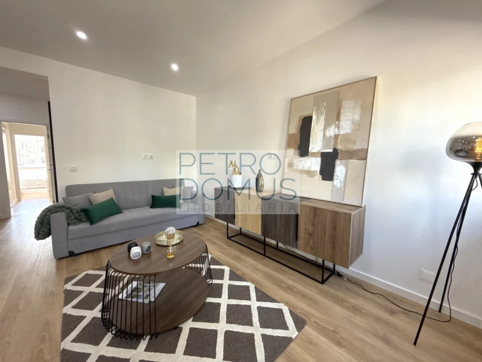 Apartamento T3 para Venda em Benfica Foto 9
