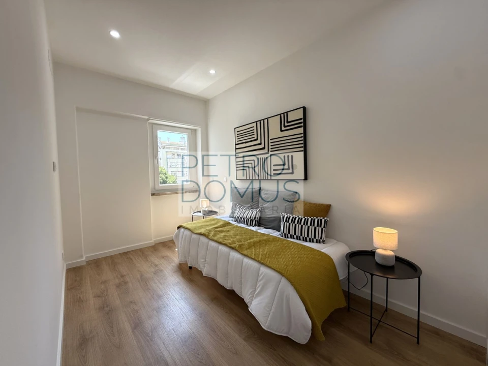 Apartamento T3 para Venda em Benfica Foto 16