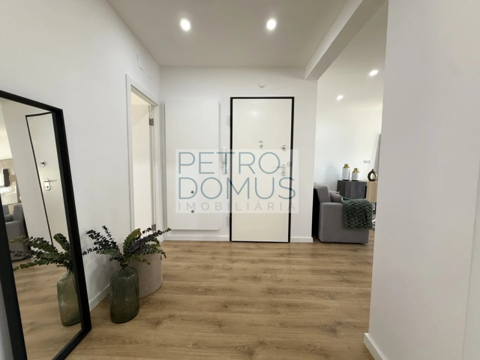 Apartamento T3 para Venda em Benfica Foto 22
