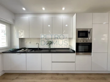 Apartamento T3 para Venda em Benfica