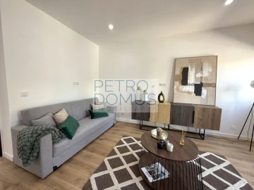 Apartamento T3 para Venda em Benfica