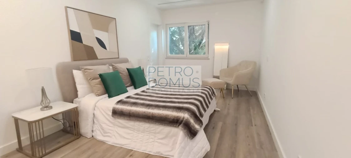 Apartamento T3 para Venda em Benfica Foto 7