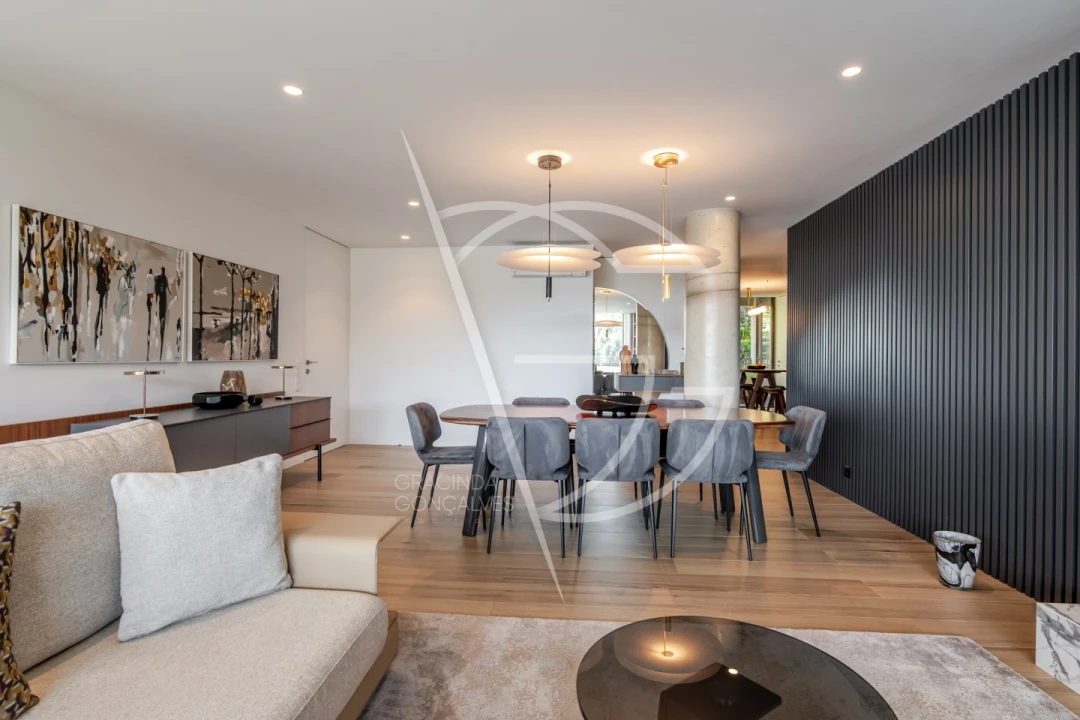 Apartamento T4 para Venda em Lordelo do Ouro e Massarelos Foto 9