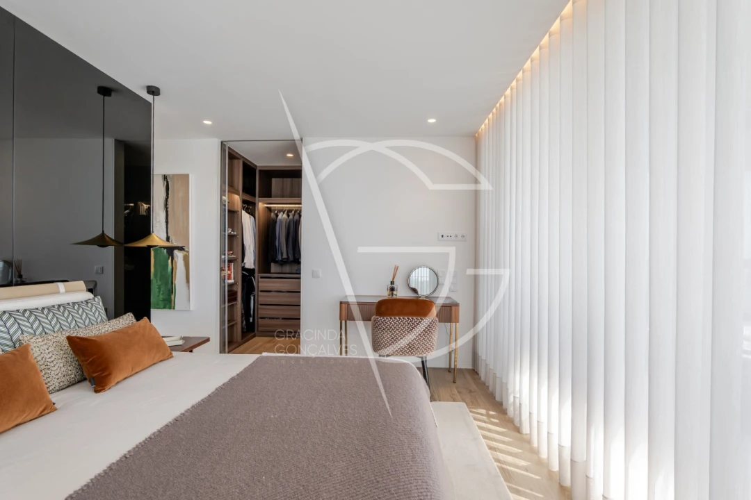 Apartamento T4 para Venda em Lordelo do Ouro e Massarelos Foto 21