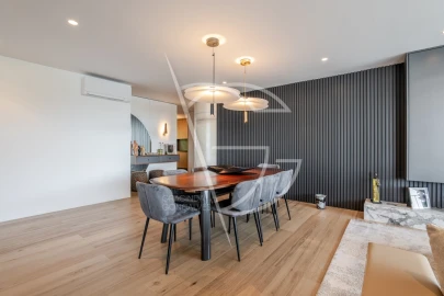Apartamento T4 para Venda em Lordelo do Ouro e Massarelos