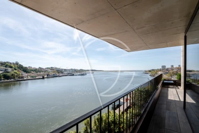 Apartamento T4 para Venda em Lordelo do Ouro e Massarelos
