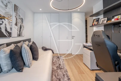 Apartamento T4 para Venda em Lordelo do Ouro e Massarelos
