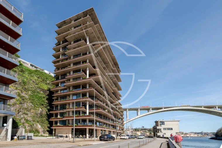 Apartamento T4 para Venda em Lordelo do Ouro e Massarelos Foto 39