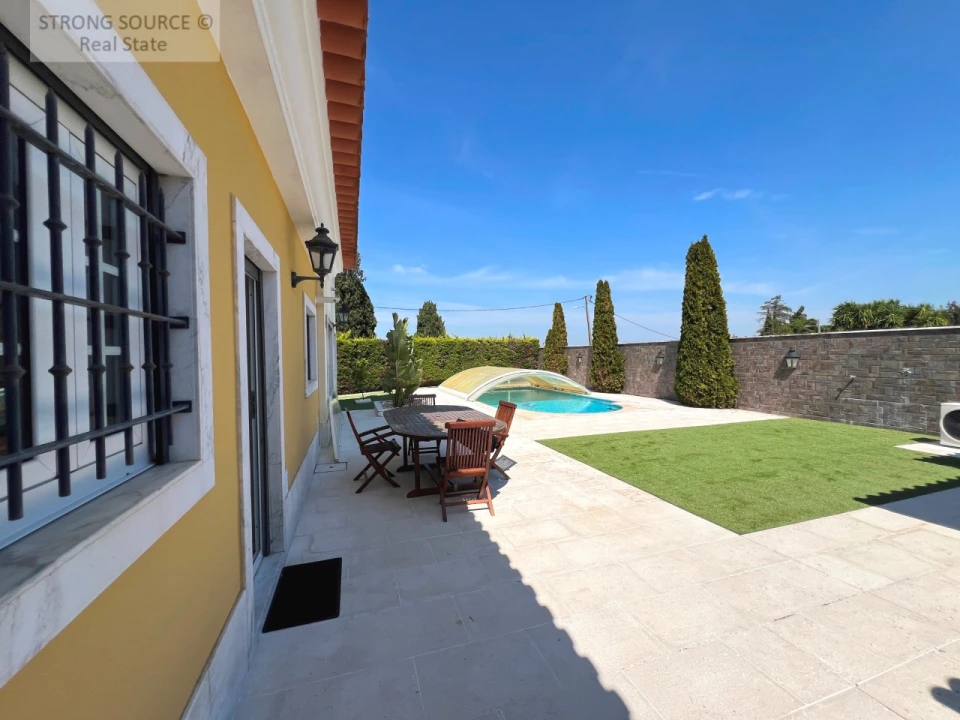 Moradia T5 para Venda em Azeitão (São Lourenço e São Simão) Foto 3