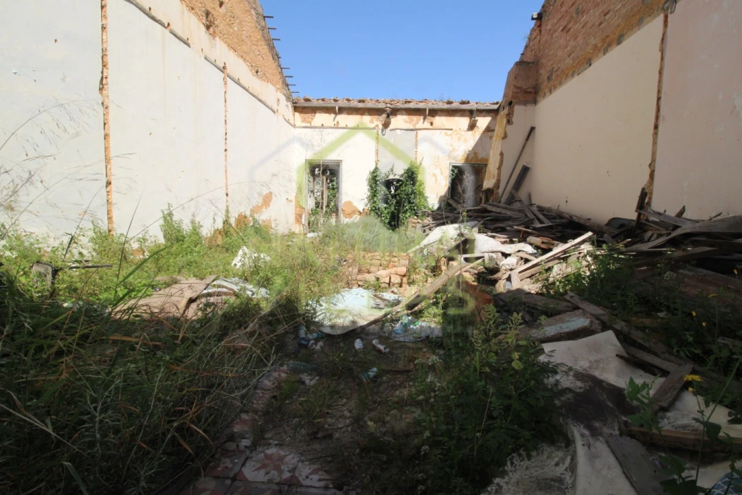 Moradia T4 para Venda em Faro (Sé e São Pedro) Foto 2