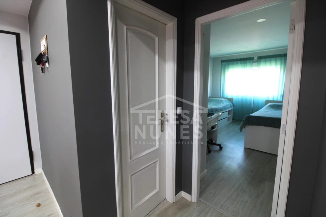 Apartamento T4 para Venda em Santo Antonio da Charneca Foto 8