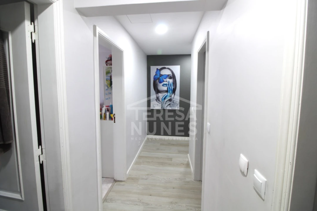 Apartamento T4 para Venda em Santo Antonio da Charneca Foto 13