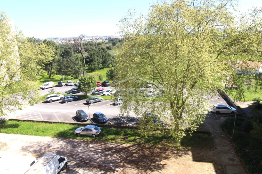 Apartamento T4 para Venda em Santo Antonio da Charneca Foto 21