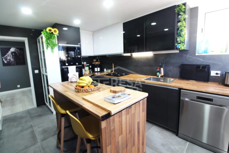 Apartamento T4 para Venda em Santo Antonio da Charneca Foto 5