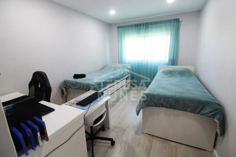 Apartamento T4 para Venda em Santo Antonio da Charneca Foto 9
