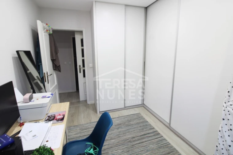 Apartamento T4 para Venda em Santo Antonio da Charneca Foto 16