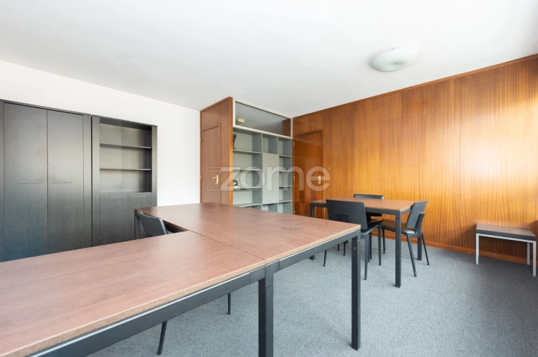 Escritório para Arrendamento em Lordelo do Ouro e Massarelos Foto 12