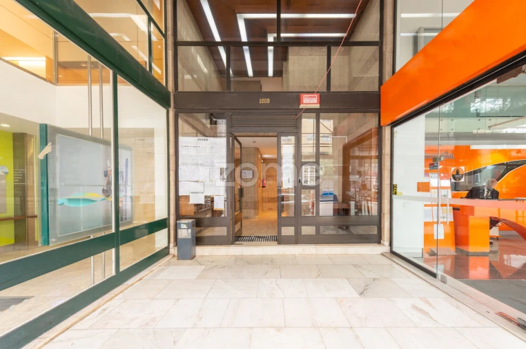 Escritório para Arrendamento em Lordelo do Ouro e Massarelos Foto 17