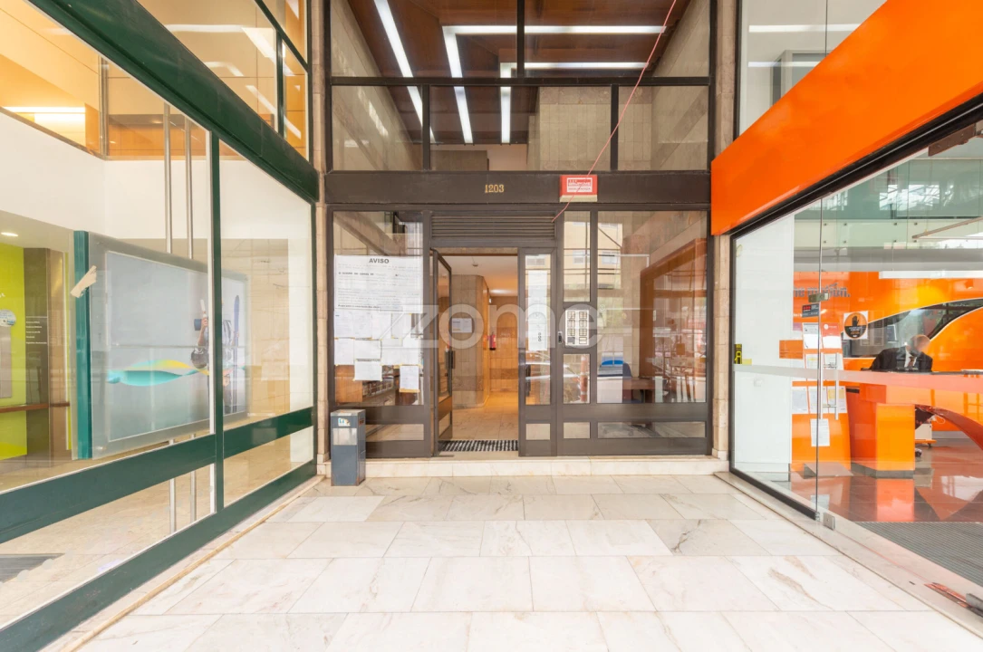 Escritório para Arrendamento em Lordelo do Ouro e Massarelos Foto 17