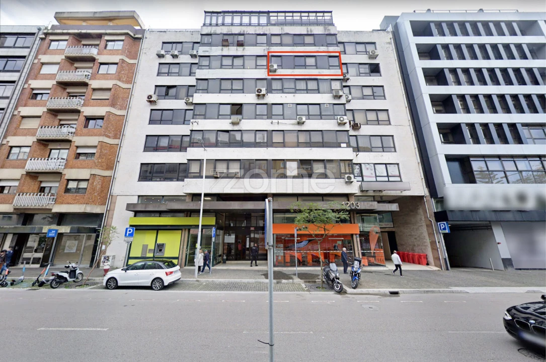 Escritório para Arrendamento em Lordelo do Ouro e Massarelos Foto 20