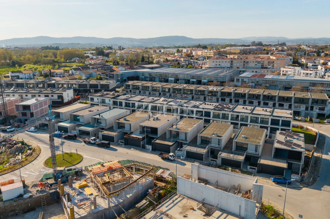 Moradia T4 para Venda em Merelim (São Pedro) e Frossos Foto 2