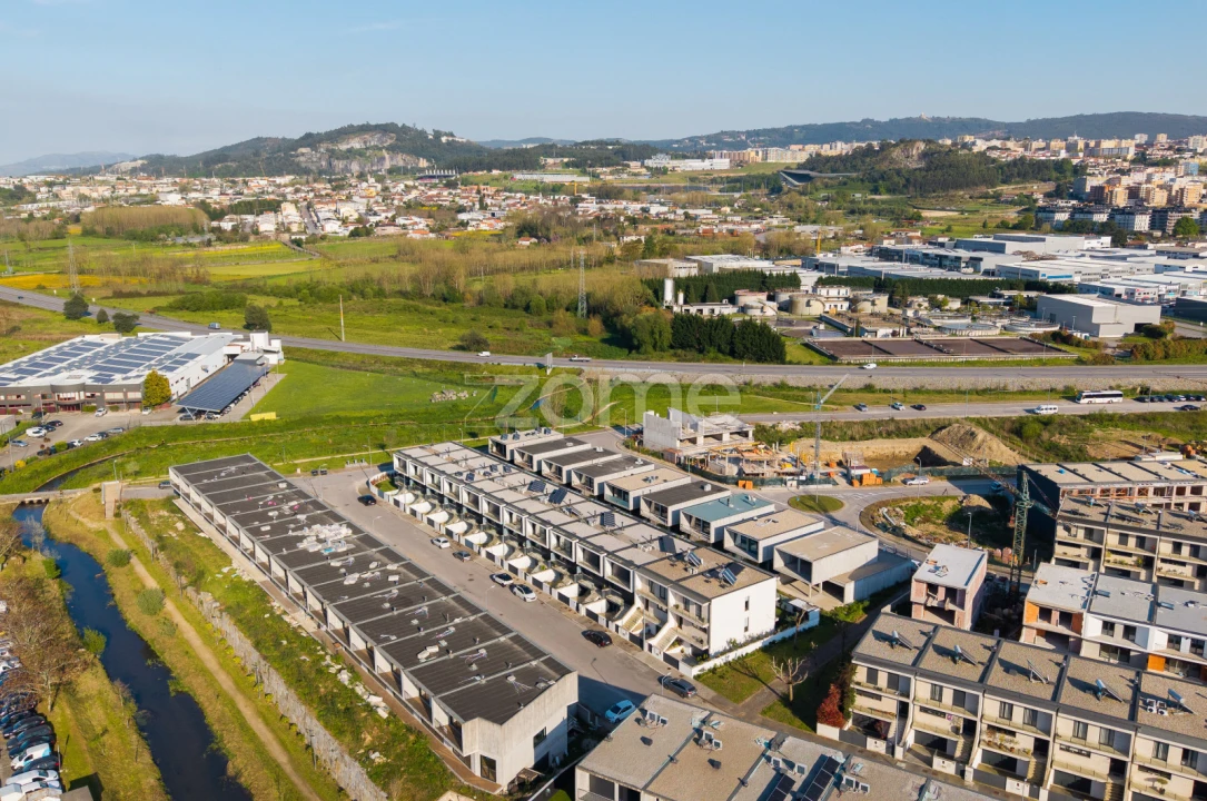 Moradia T4 para Venda em Merelim (São Pedro) e Frossos Foto 29