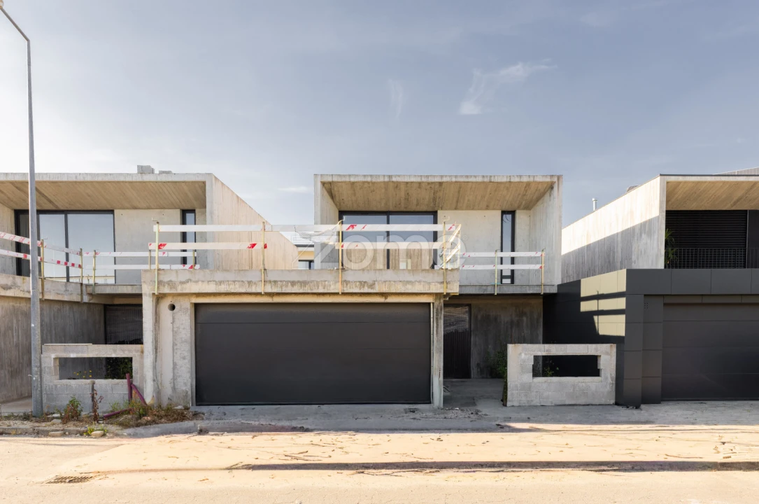 Moradia T4 para Venda em Merelim (São Pedro) e Frossos Foto 1