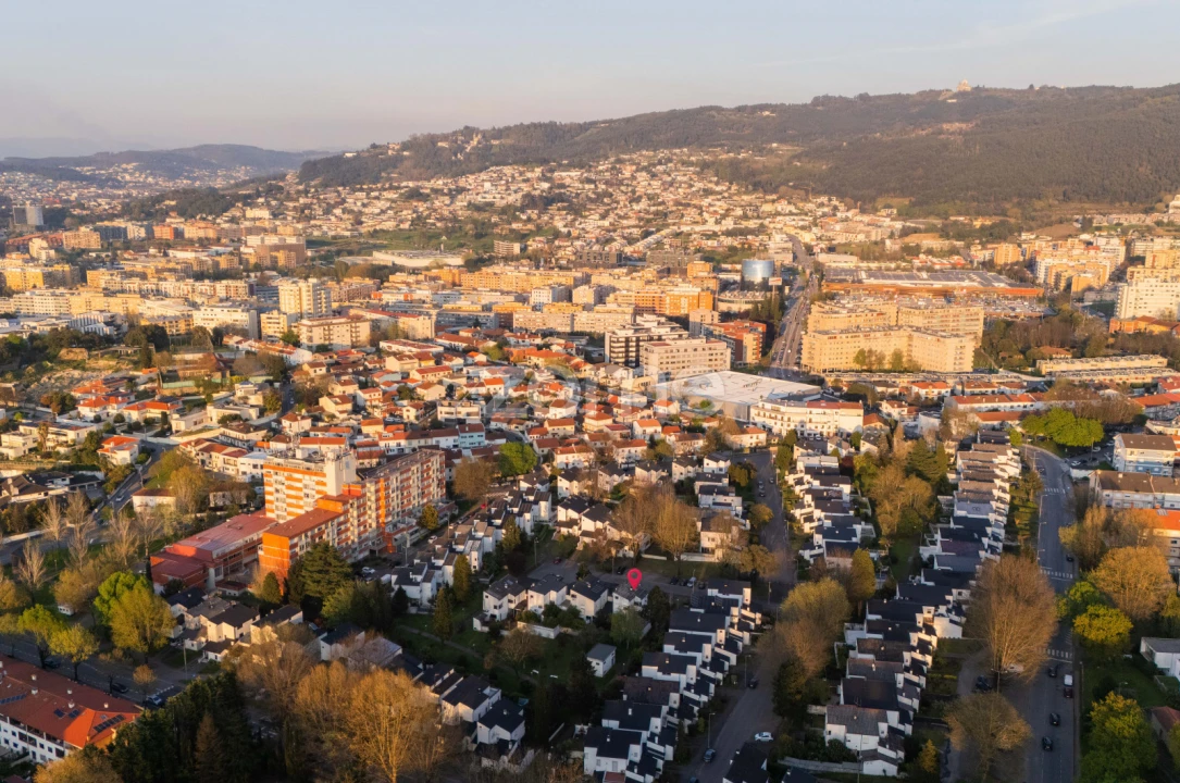 Moradia T3 para Venda em Braga (São José de São Lázaro e São João do Souto) Foto 5