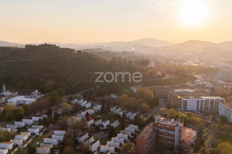 Moradia T3 para Venda em Braga (São José de São Lázaro e São João do Souto) Foto 9