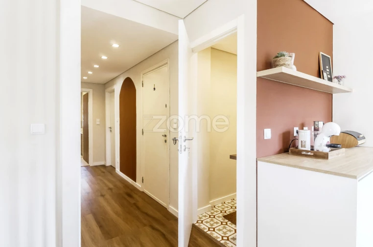 Apartamento T3 para Venda em Cidade da Maia Foto 2