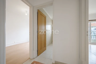 Apartamento T4 para Arrendamento em Areeiro