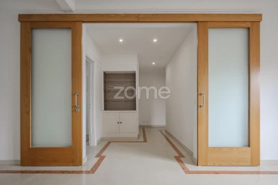 Apartamento T4 para Arrendamento em Areeiro