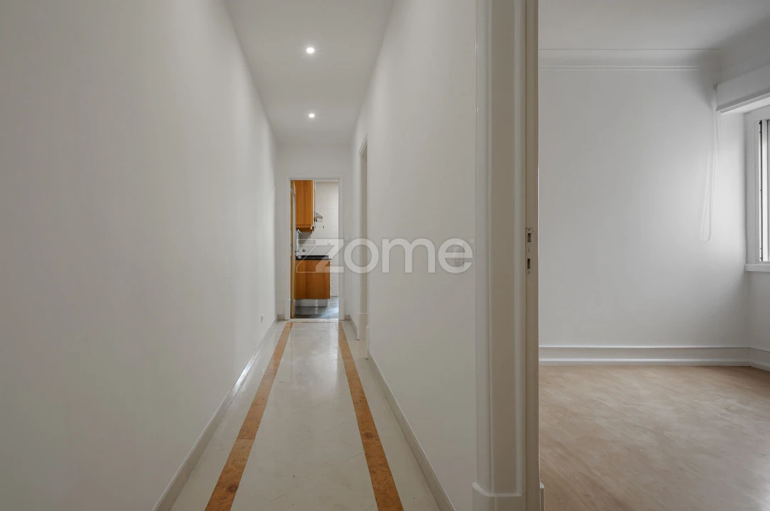 Apartamento T4 para Arrendamento em Areeiro Foto 18