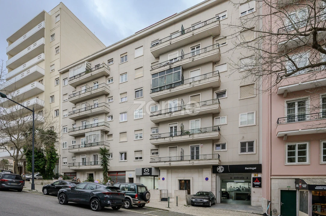 Apartamento T4 para Arrendamento em Areeiro Foto 33