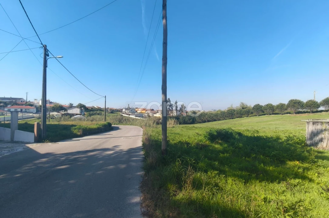 Terreno para Venda em Maceira Foto 1