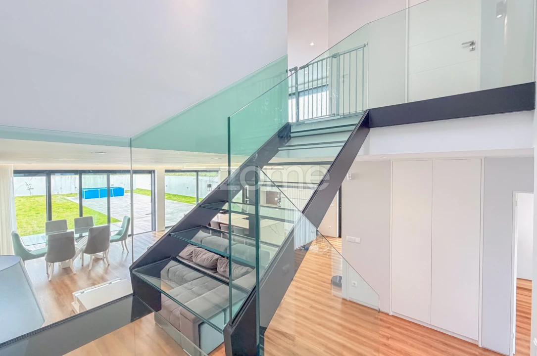 Moradia T4 para Venda em Cabouco Foto 17