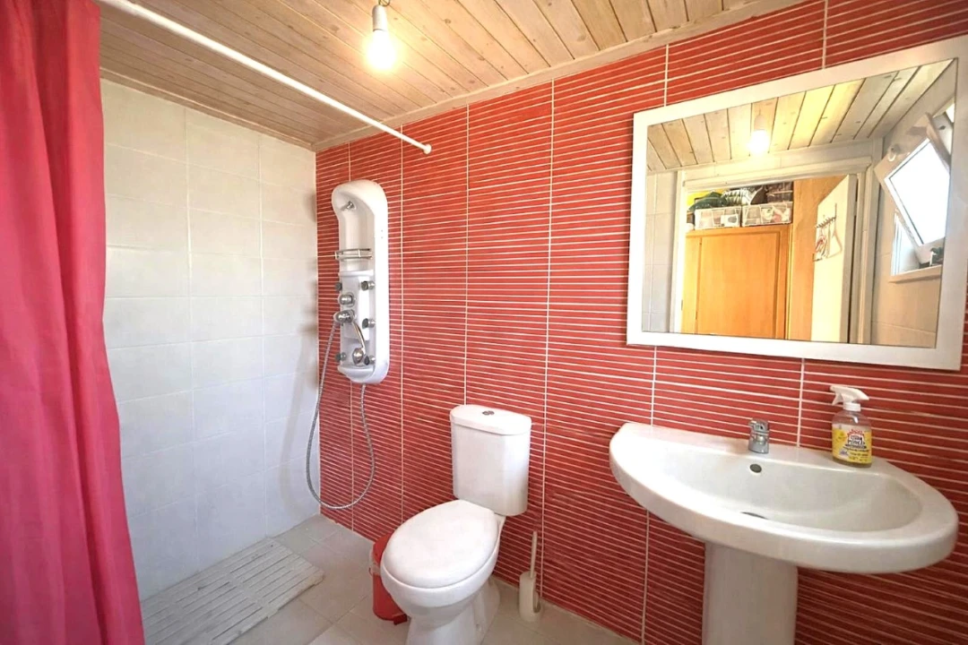 Moradia T3 para Venda em Oiã Foto 23