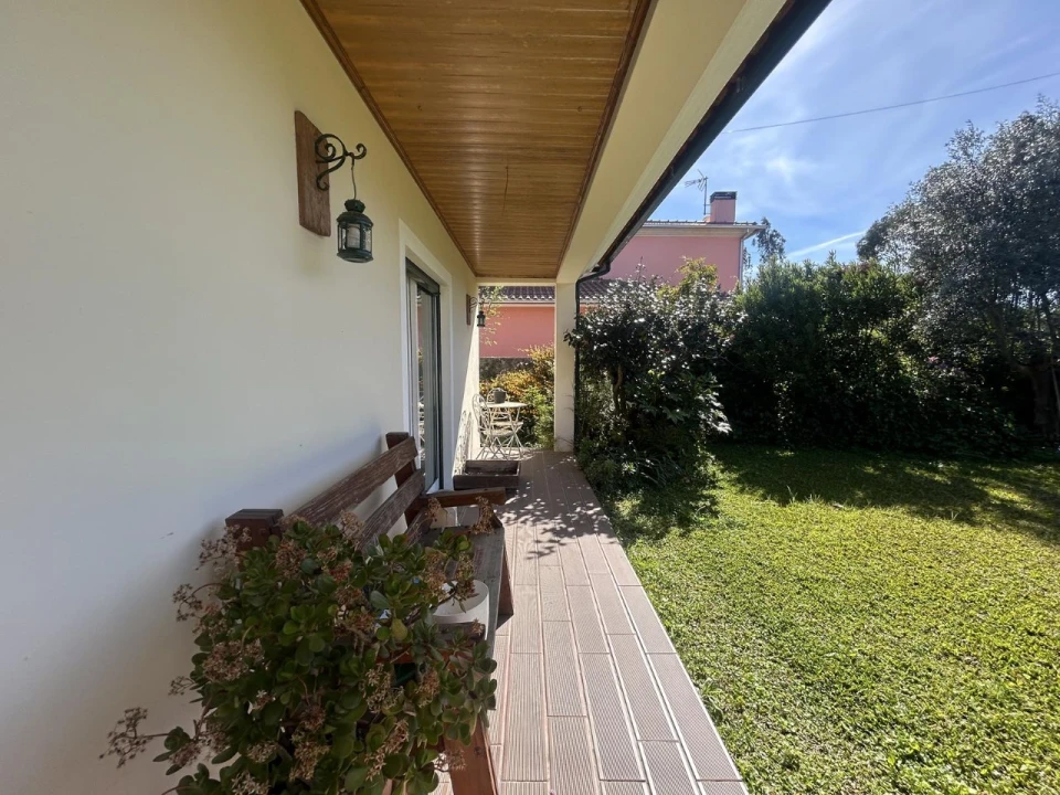 Moradia T3 para Venda em Oiã Foto 27