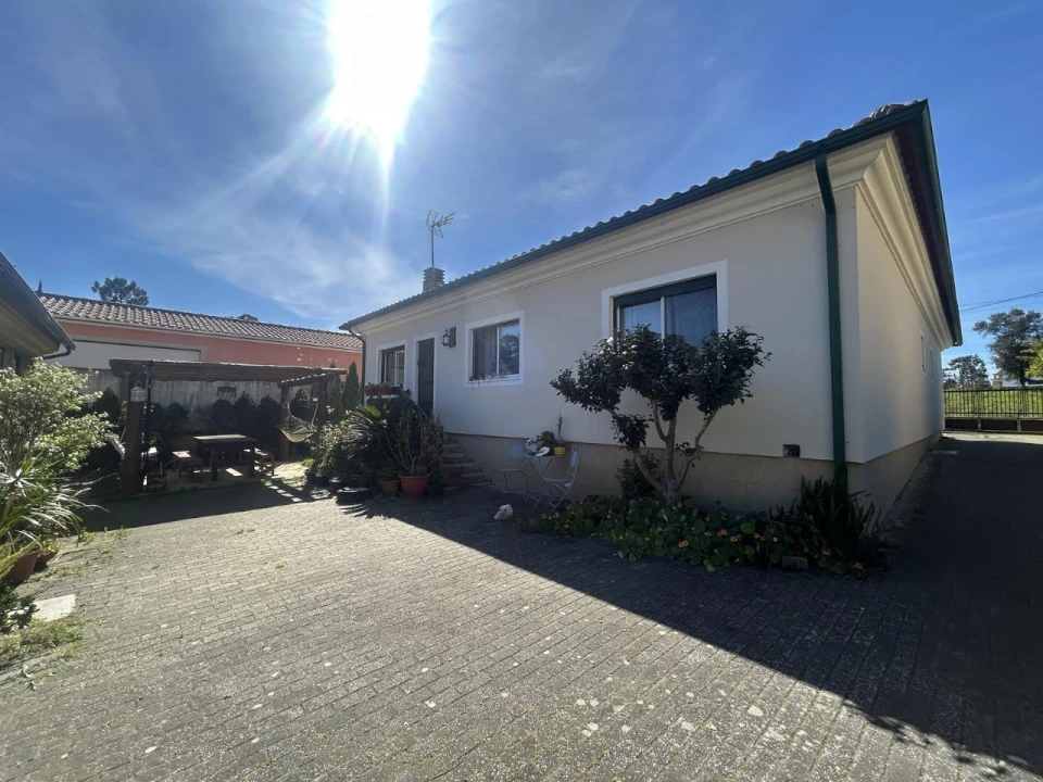 Moradia T3 para Venda em Oiã Foto 29