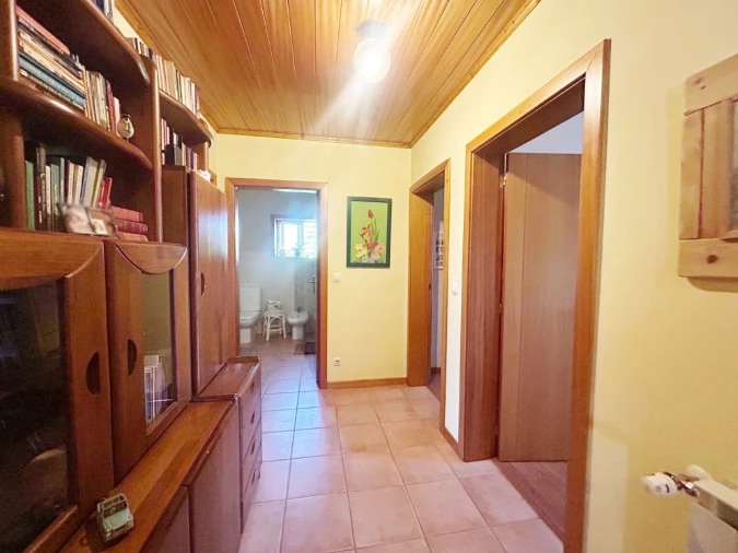 Moradia T3 para Venda em Oiã Foto 11