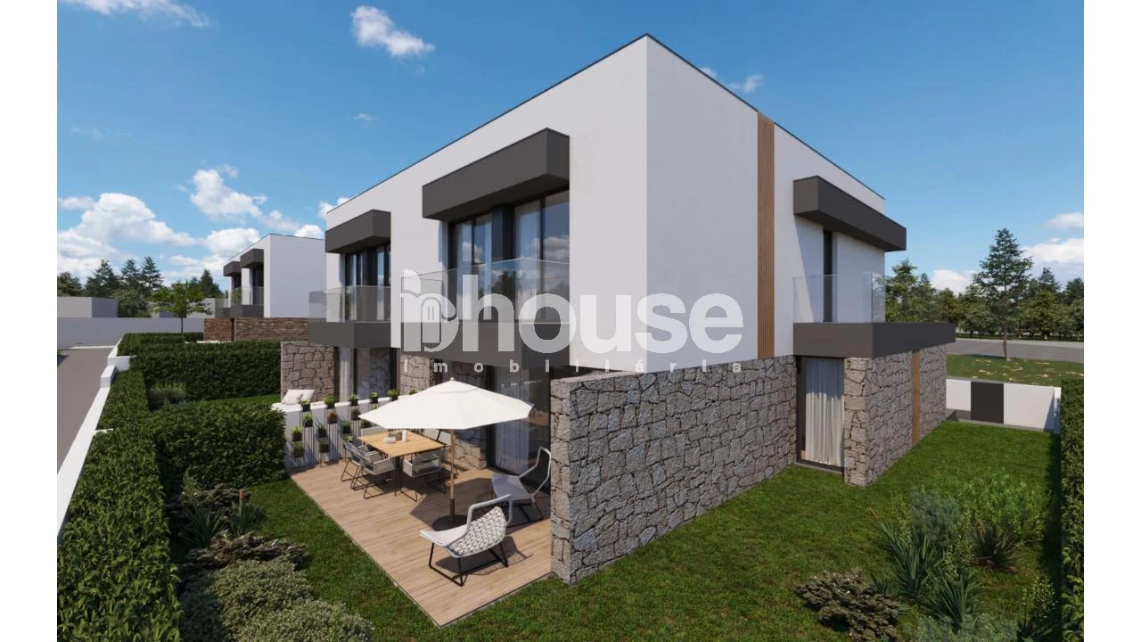 Moradia T3 para Venda em Aguas Santas Foto 31