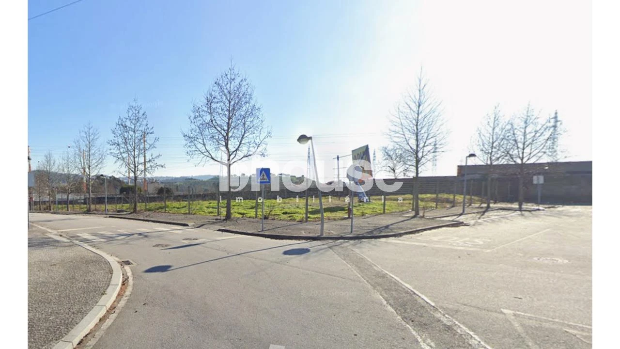 Moradia T3 para Venda em Aguas Santas Foto 35